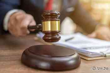 Caféganger terecht voor beenveeg en houdgreep bij agenten in Lendelede - KW.be - KW.be