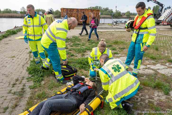 Grootscheepse rampoefening op Rupel: schip met 16 jongeren aan boord vat vuur