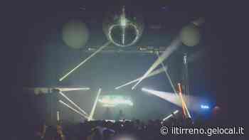 Rapinati col coltello da una “baby gang”: due 18enni di Cecina sotto choc fuori dalla discoteca - Il Tirreno