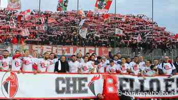 Tifosi nonostante tutto, chi sono gli irriducibili del Bari che ora sognano la serie A - La Repubblica