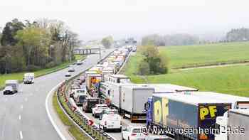 Wieder Megastau wegen Blockabfertigung in der Region: Kommt jetzt die harte Kante gegen Tirol?