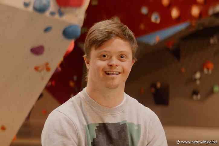 Bob (24) boegbeeld van campagne om personen met beperking aan festivalmaatjes te matchen