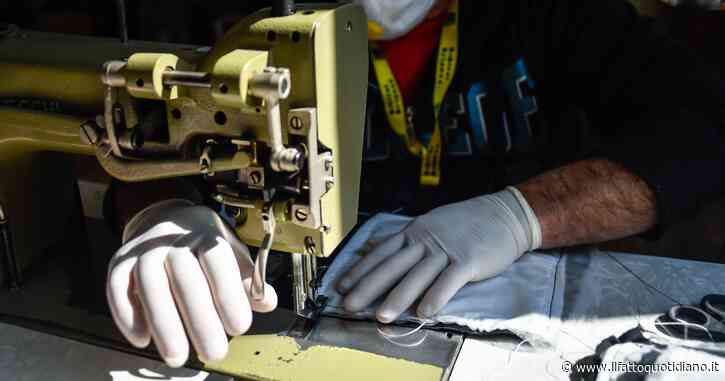 Firenze, operai licenziati via Whatsapp a Pasquetta: sospesa l’attività dell’azienda per “lavoro irregolare”