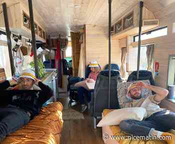 Fanny lance sur les routes de la région son bus scolaire transformé en mini-hôtel roulant