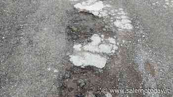 Strade dissestate, erba incolta, marciapiedi rotti a Battipaglia: l'appello di un lettore - SalernoToday