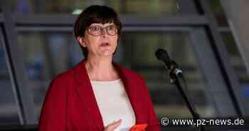 SPD-Vorsitzende Saskia Esken aus Calw legt Ex-Bundeskanzler Schröder Parteiaustritt nahe - Startseite - Pforzheimer Zeitung