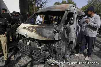 Suicide blast in southern Pakistan kills 3 Chinese, driver - Squamish Chief