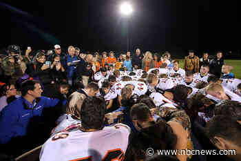 This praying football coach seems to forget free speech rules don't apply at work