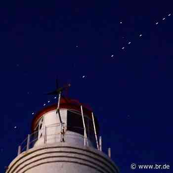 Rush Hour im Erdorbit - Was bringt der Boom der Internet-Satelliten? - IQ - Wissenschaft und Forschung | BR Podcast - br.de