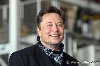 Elon Musk reaches deal to buy Twitter