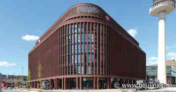 „Lister Dreieck“ der DB mit T-förmigen Klinker-Lisenen und DGNB-Zertifikat in Platin