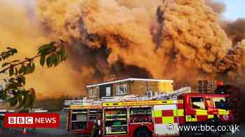 Crews tackle 'ferocious' fire at Harlow sausage factory