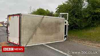M11 blocked as lorry overturns near Saffron Walden in rush hour
