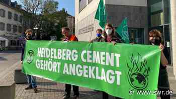 Heidelberg: Aktivisten vor Gericht wegen Aktion HeidelbergCement - SWR Aktuell