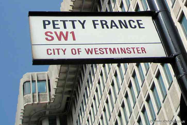 ‘Crumbling’ criminal justice system hampered by £1bn repair bill and lack of judges - MPs - Evening Standard