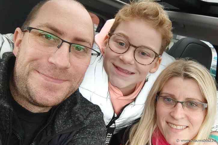 “Haar hoofd ving de klap op, maar we hopen dat ze herstelt”: drie dagen na zwaar ongeval wordt Julie (12) langzaam uit kunstmatige coma gehaald