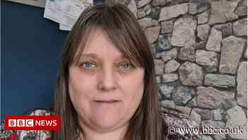 'I'm in work but I need to use a food bank'