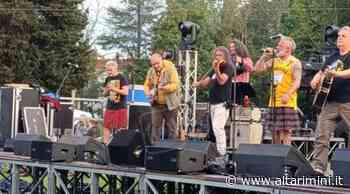 Rimini, in tanti al concerto dei Modena City Ramblers per il 25 aprile - AltaRimini