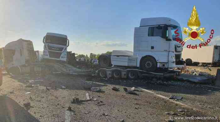 Incidente oggi A1 Modena: maxi schianto e 5 feriti. Autostrada chiusa tutta la notte - il Resto del Carlino