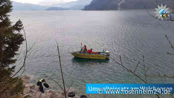 Reifen treiben auf Wasseroberfläche: Auto im Walchensee versunken?