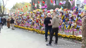 American in Ukraine creates tribute wall of victims from Russia's war