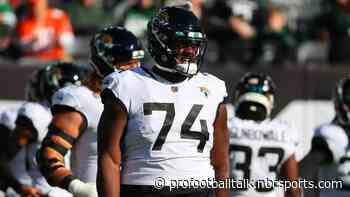 Jaguars, Cam Robinson agree to long-term contract