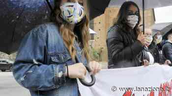 Prato, studenti del Livi-Brunelleschi si mobilitano: "Vogliamo spazi scolastici adeguati" - LA NAZIONE