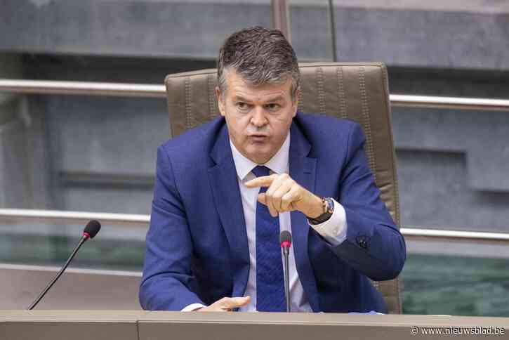 Nieuw uitstel voor verplichte inburgering in Brussel, Somers niet te spreken: “Het hangt mijn voeten uit”