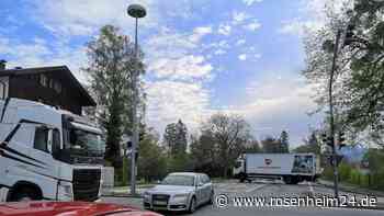 Wegen Blockabfertigung: Schüler fahren mit Polizei-Eskorte zur Schule nach Brannenburg