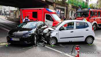 Essen: Schwerer Verkehrsunfall! Wichtige Verkehrsachse gesperrt - DER WESTEN