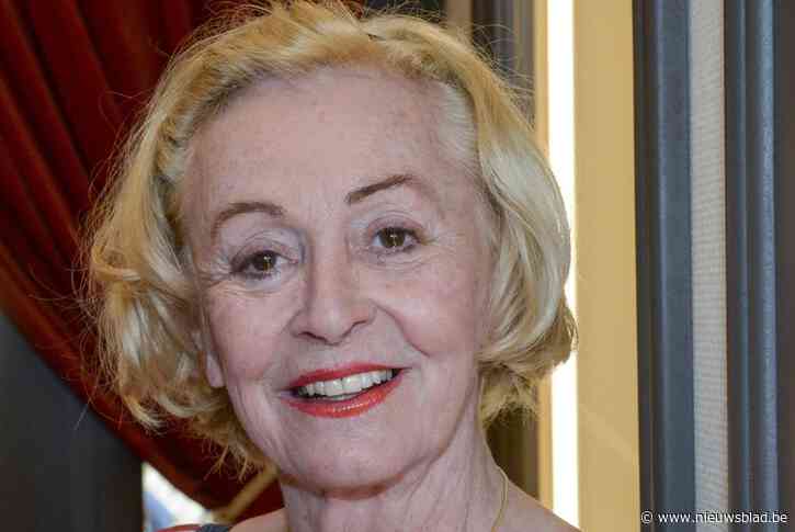 Actrice Leah Thys brengt patrones Walburga tot leven