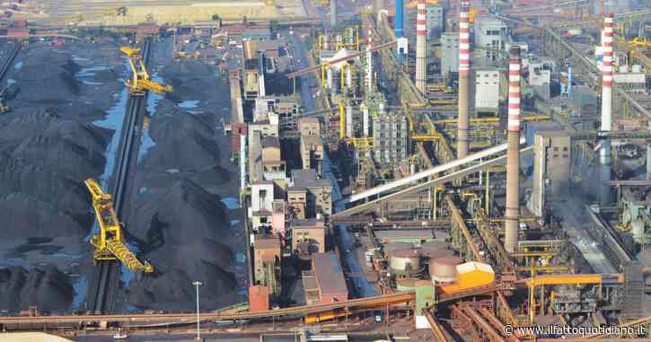 Ex Ilva, 7 dirigenti di ArcelorMittal e la società a processo per la morte di un operaio: la gru su cui lavorava crollò durante un tornado