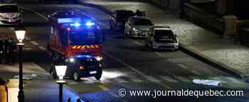 Un policier accusé après des tirs au fusil d'assaut faisant 2 morts à Paris