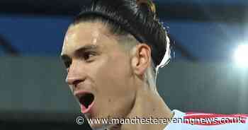 Manchester United could have Bruno Fernandes 'advantage' in Darwin Nunez chase and other rumours - Manchester Evening News