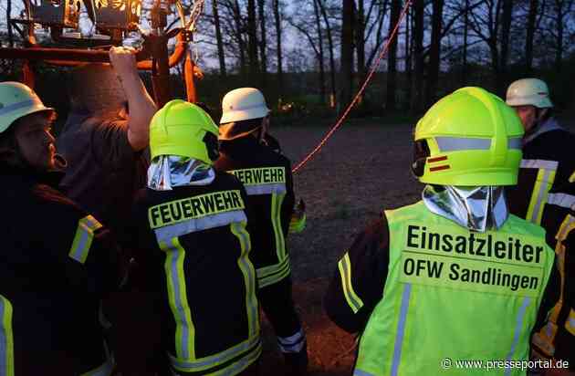 FW Flotwedel: Heißluftballon bleibt mit Sicherungsseil in Baum hängen - Feuerwehr eilt zur Hilfe
