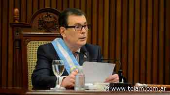 Zamora anunció un bono de $50 mil para los empleados públicos - Télam