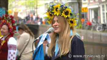Veel geel en blauw op Koningsdag: inzamelen voor Oekraïne - RTL Boulevard