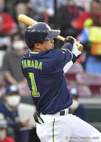 Baseball: Swallows blast their way to 8-2 win over Carp - Nippon.com