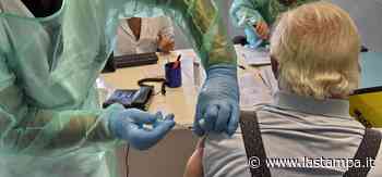 Vaccini anti covid, il 70 per cento dei convocati via sms dice sì - La Stampa