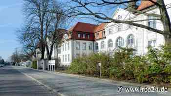 Corona-Pandemie: Lausitz Klinik in Forst beendet generelles Besuchsverbot - rbb24