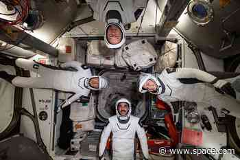 SpaceX Crew-3 astronauts have fun testing spacesuits before coming home (photos)