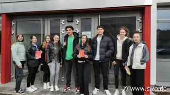 Abiturprüfungen gestartet: In Ehingen schwitzen Schülerinnen und Schüler zum Auftakt über dem Spanisch-Examen - SWP