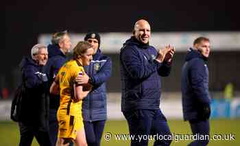 Sutton United boss wants players to maintain standards amid play off push
