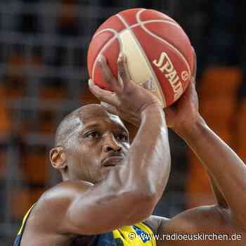 Mit Fahne und Grünkohl: Legende Paulding verlässt Oldenburg - radioeuskirchen.de