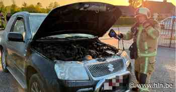 Dat is schrikken: motorcompartiment wagen vat plots vuur - Het Laatste Nieuws