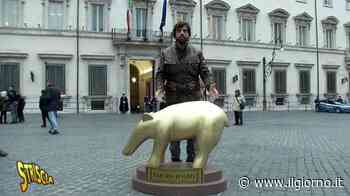 Monza, minacce alla figlia di Staffelli. Striscia: "Restituiamo il tapiro al procuratore" - IL GIORNO