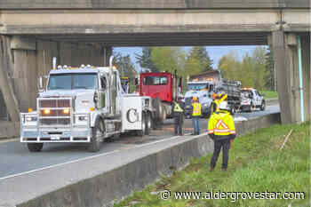 VIDEO: Truck hits 232nd St. overpass on Highway 1 exit in Langley, partial blockages in place – Aldergrove Star - Aldergrove Star