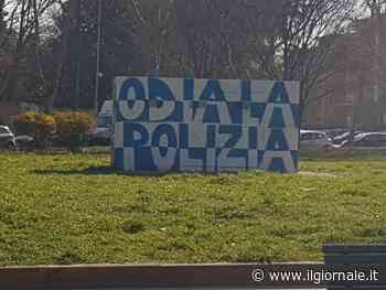 "Odia la polizia". Il murale choc che non indigna la sinistra