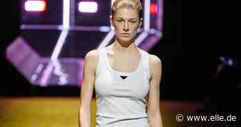 Mode-Trend 2022: Dieses mega schlichte Top darf in KEINEM Schrank fehlen! - ELLE