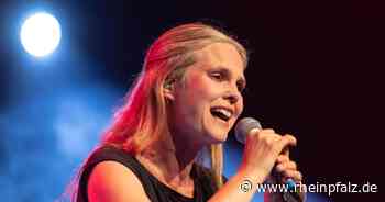 Dota begeistert mit liebenswerten Pop-Chansons - Mannheim - Rheinpfalz.de